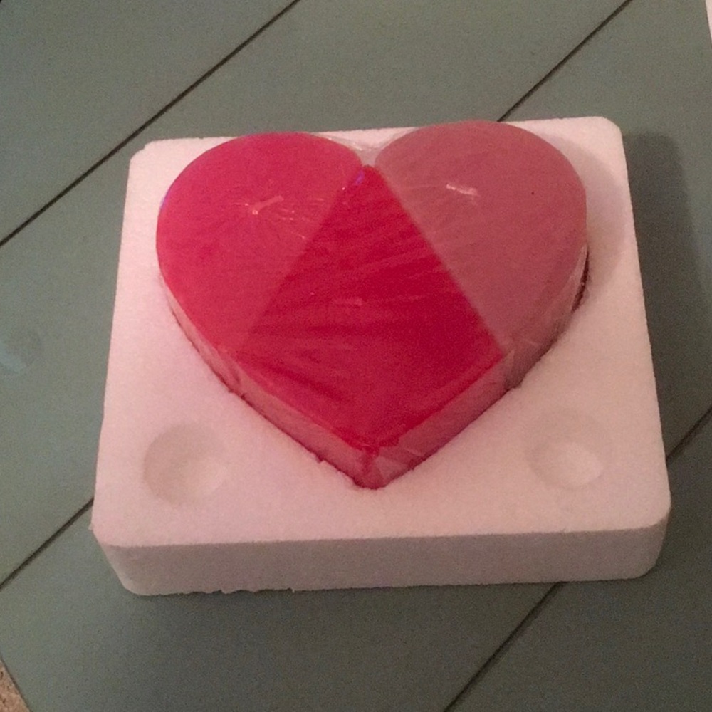 Avon Puzzle Heart Candles ❤️💜💗